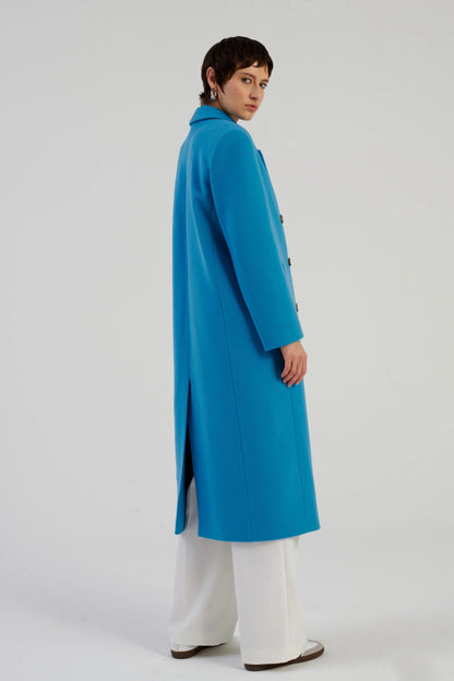 Blanco Blue coat