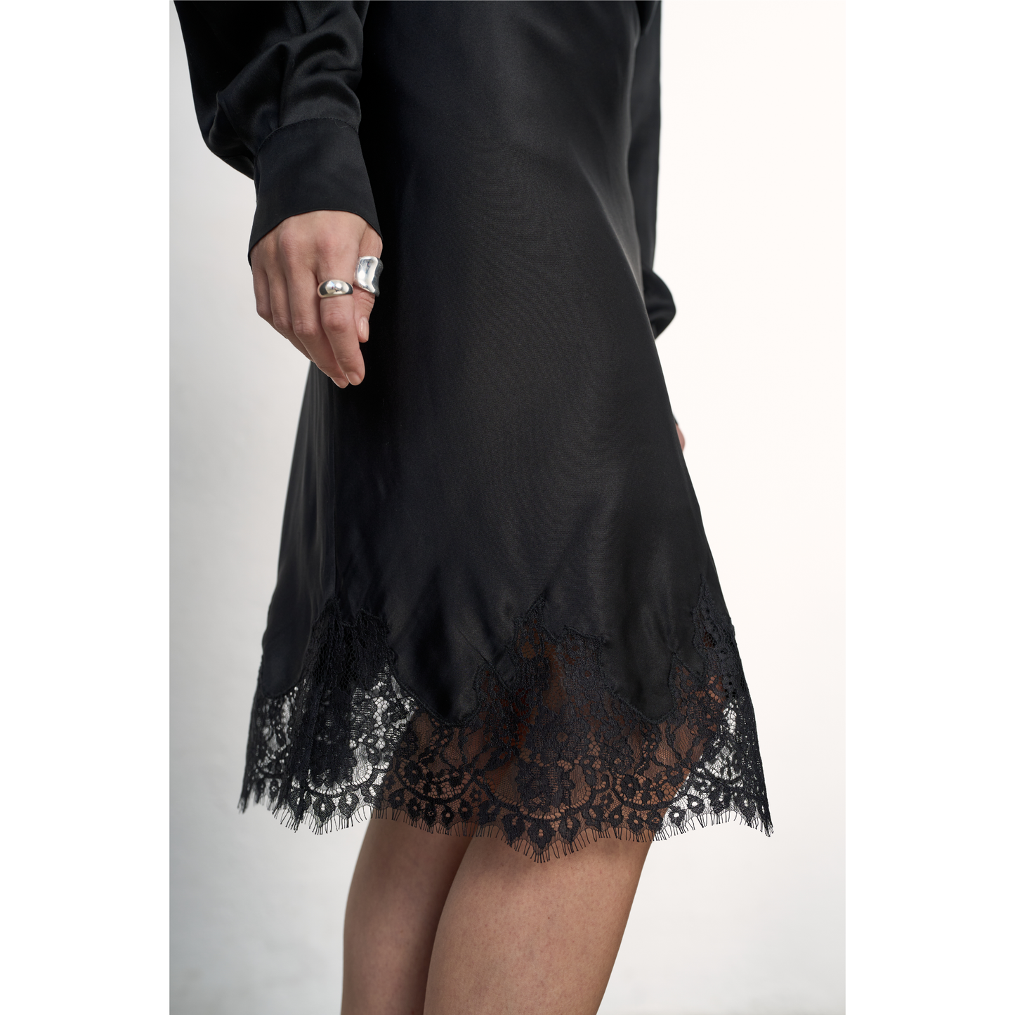 Spódnica jedwabna Vivienne Black